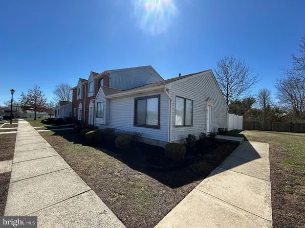 64 Jamestown Blvd, Hammonton, NJ 08037