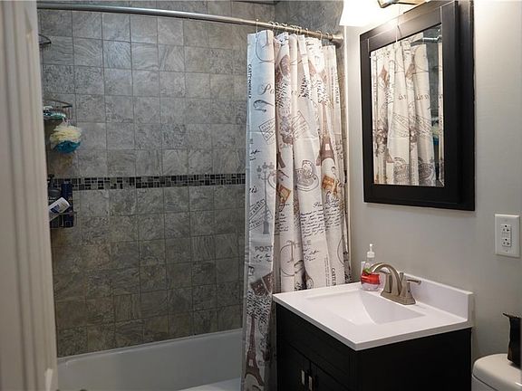 4th image of 5806 Lawson St