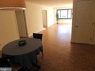 1077 30th St NW #402, Washington, DC 20007