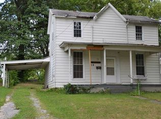 118 S 5th St, Albion, IL 62806