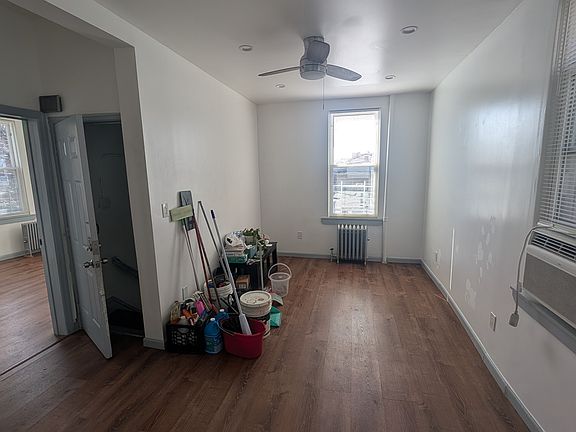3rd image of 170 Bradford St Floor 2
