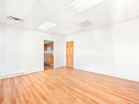 3rd image of 5 S Parish Ave #1