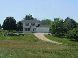 1769 Hillside Rd, Cambridge, WI 53523