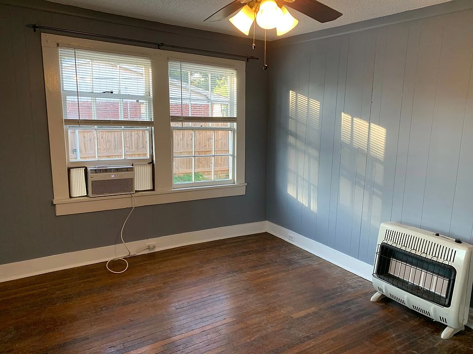 1st image of 451 Oak Ave