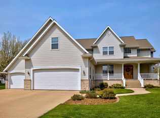 1736 Orchard Blossom Dr, Appleton, WI 54915