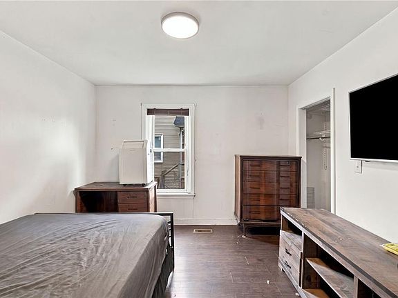 4th image of 56 Summit St