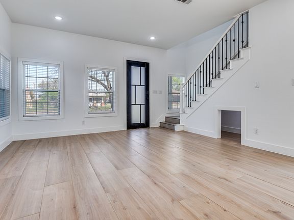 4th image of 1733 Maryland Ave