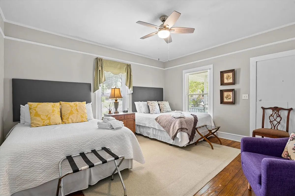 2 bed, 1388 sqft, $4,400 — Photo 3