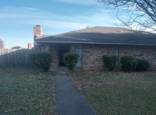 1204 Heron Ct, Desoto, TX 75115