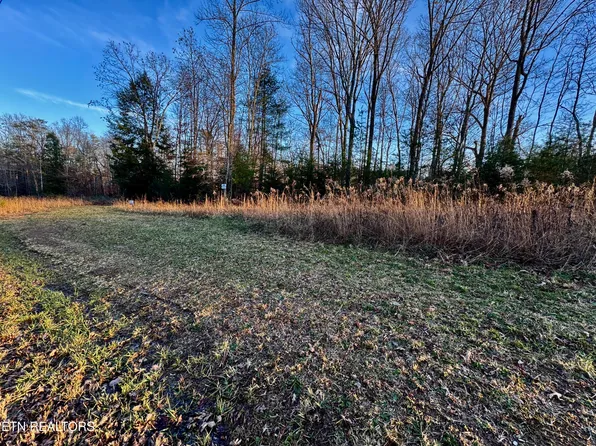 Four Mile Creek Rd, Deer Lodge, TN 37726