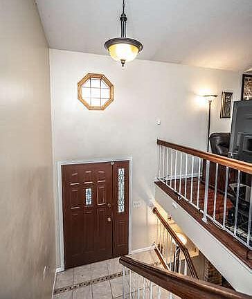 5th image of 727 Evergreen Ct