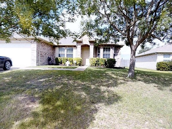 2nd image of 1021 Richmond Ln