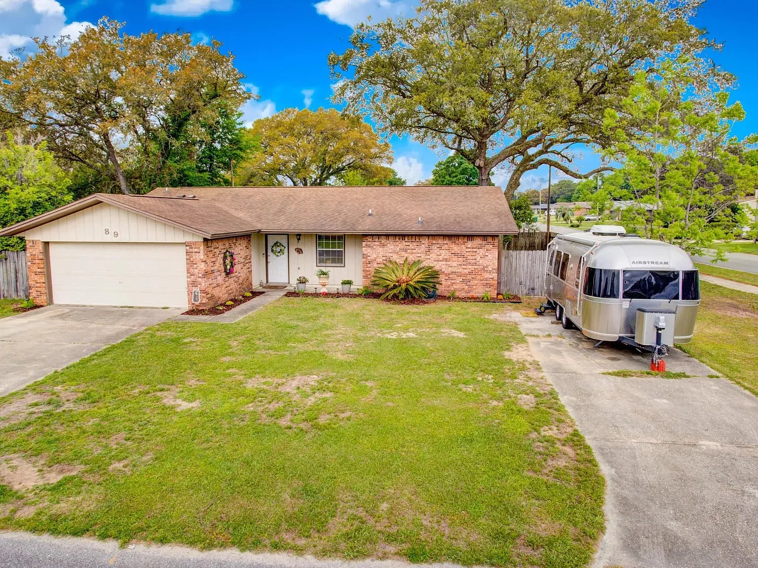 3 bed, 1448 sqft, $2,450 — Photo 1