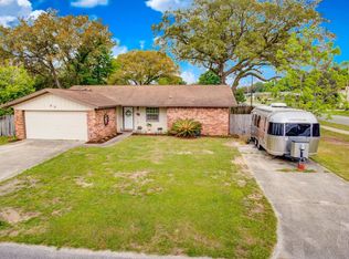 89 Mooring Ln, Shalimar, FL 32579