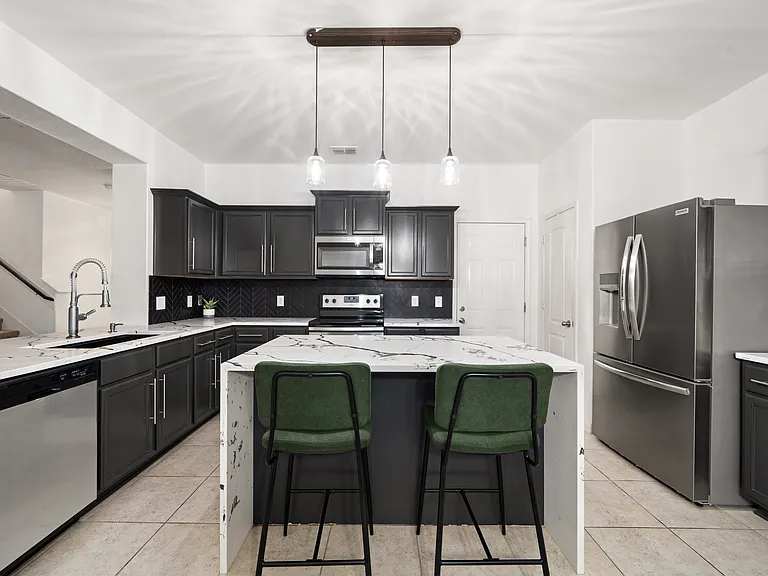 125 Curt St — Photo 15