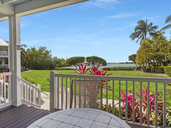 5095 Sunset Village Dr, Duck Key, FL 33050