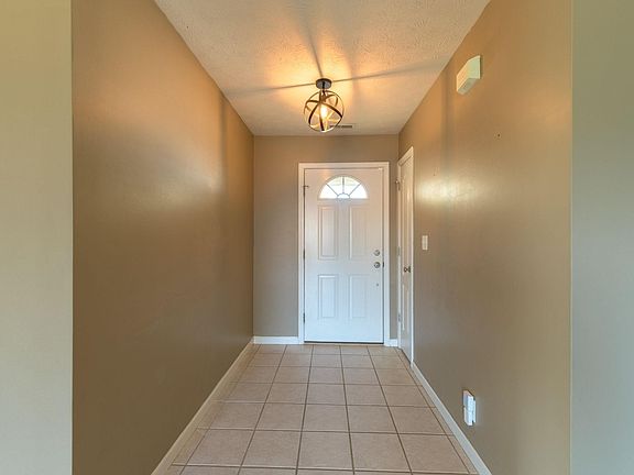 3rd image of 620 Bush Dr