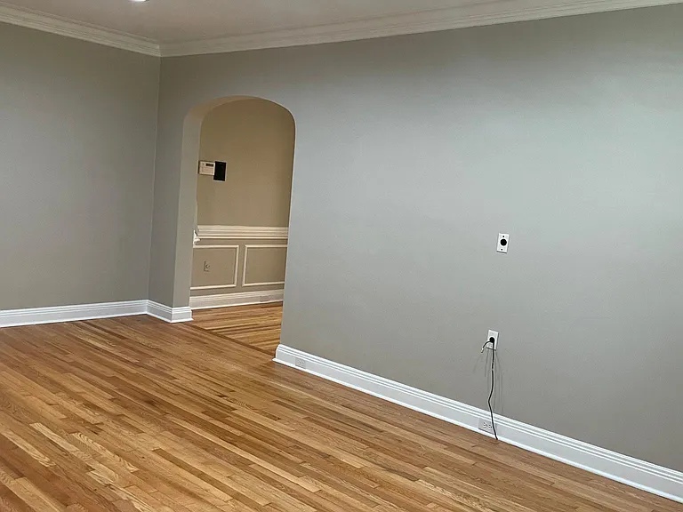1337 E Morehead St — Photo 9