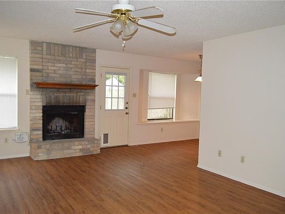 5th image of 611 Rollingway Dr APT B
