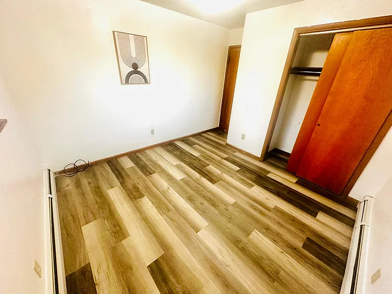 680 Cook Ave #4 — Photo 6