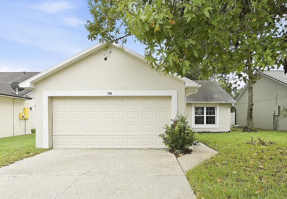 104 Little Fox Ave