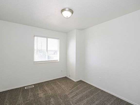 4th image of 1683 W Garden Dr
