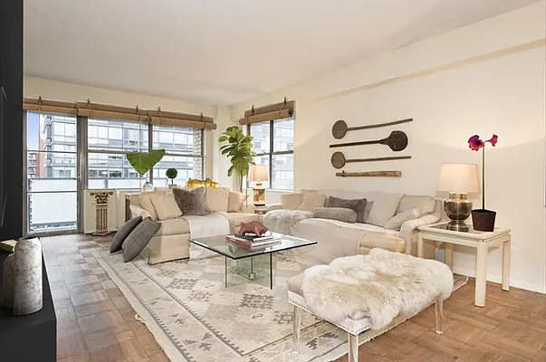 Sold by Maxwell Jacobs | media 2