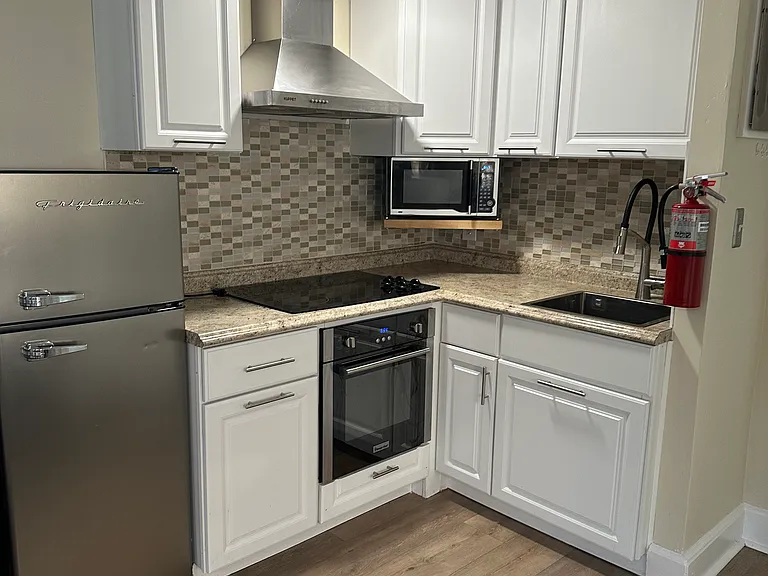 848 Riverside Ave — Photo 3