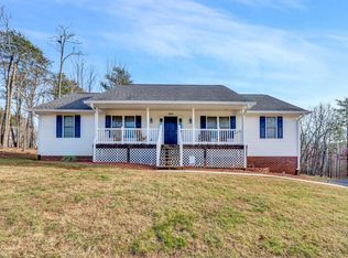 1040 Jewel Trl, Moneta, VA 24121