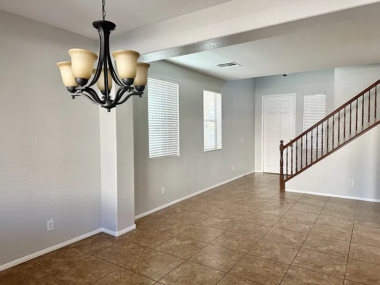 8350 S Pioneer Way — Photo 3
