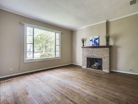 5th image of 6015 Belmont Ave