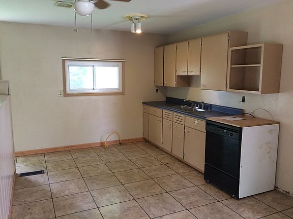 2nd image of 3121 N College Ave