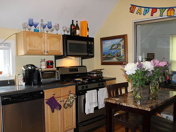 2nd image of 2620 N Sawyer Ave #2