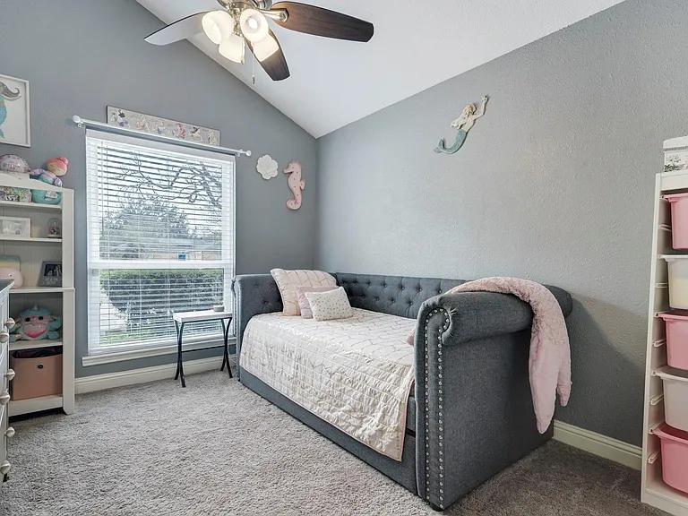 2235 Round Lake Dr — Photo 23