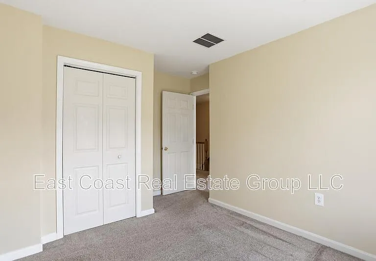 24 Mabel Ln — Photo 20