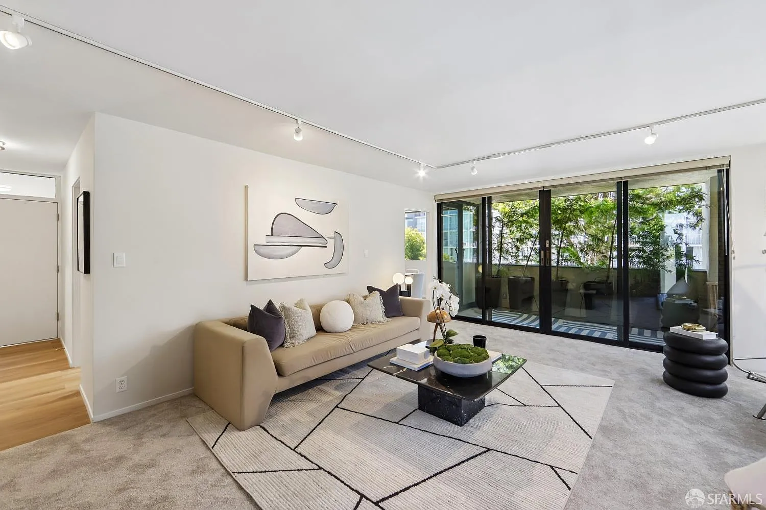 65 Cleary Ct APT 8 - Photo 4