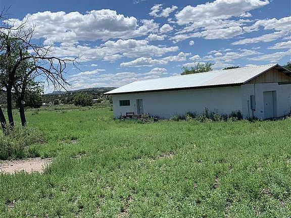 3rd image of 297 Blun Rd
