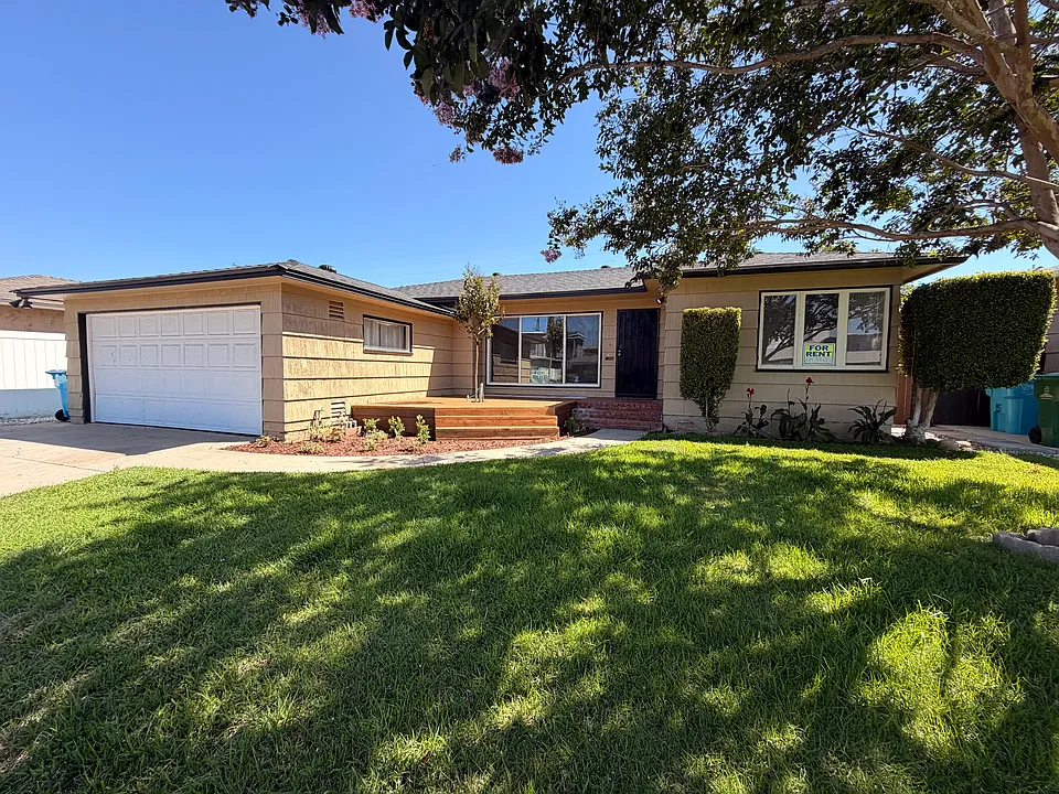 6133 Dorothy Dr