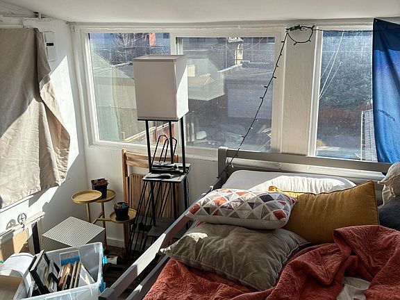 3rd image of 1530 N Adams St #1