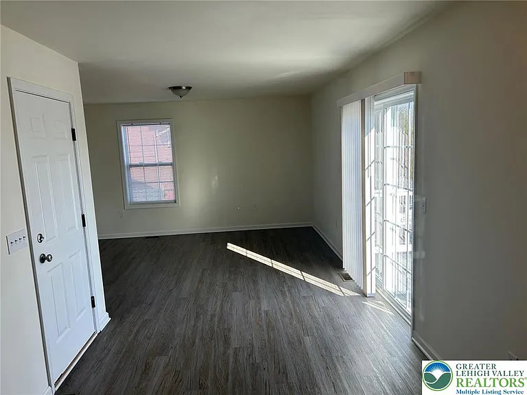 512 Penn St #2 — Photo 5
