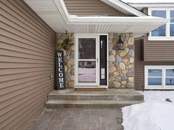 832 Deerfield Rd, Watertown, MN 55388