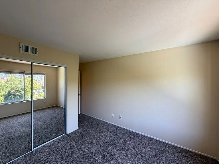 10880 Creekbridge Pl — Photo 12