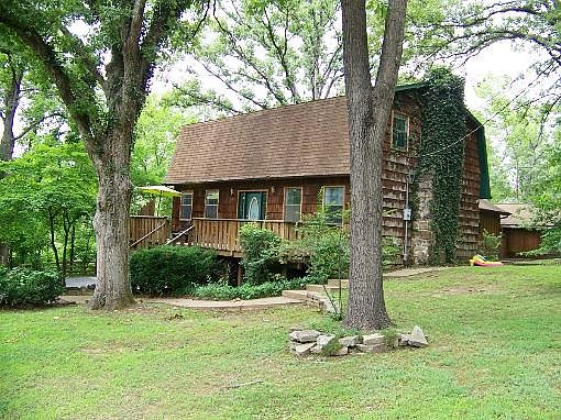 1st image of 108 Walnut Cir