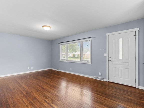 3rd image of 3300 6th AVENUE