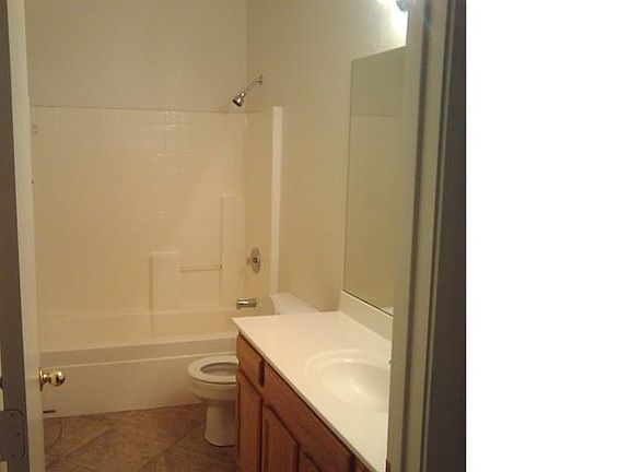 4th image of 6349 W Edgemont Ave
