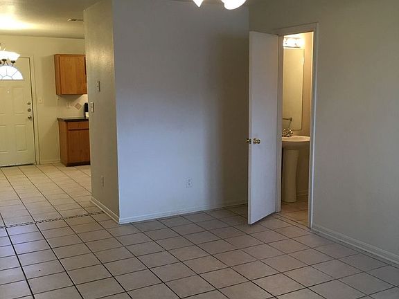5th image of 3003 Cantabrian Dr #A-d
