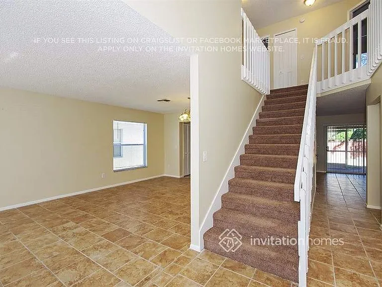 97 Lancer Oak Dr — Photo 4