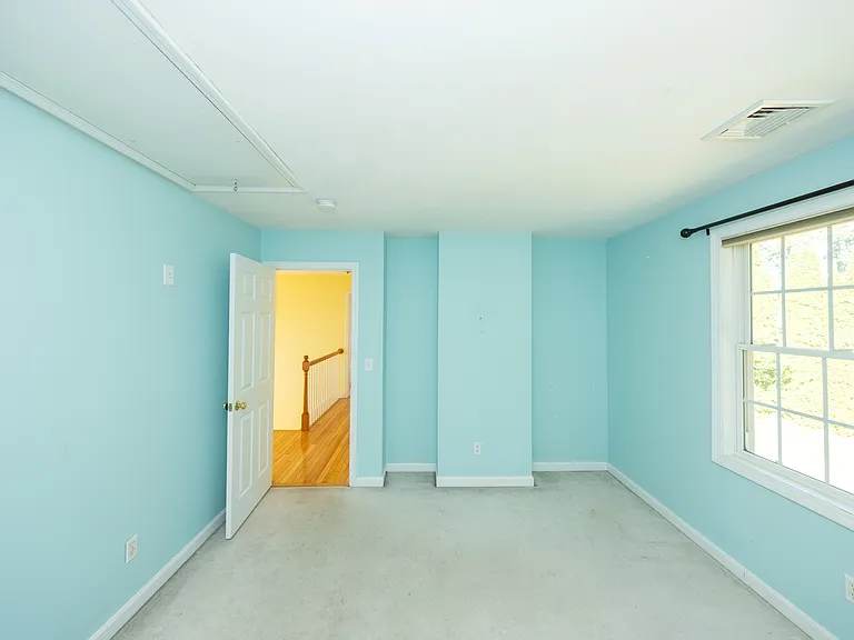 469 Walnut St — Photo 37