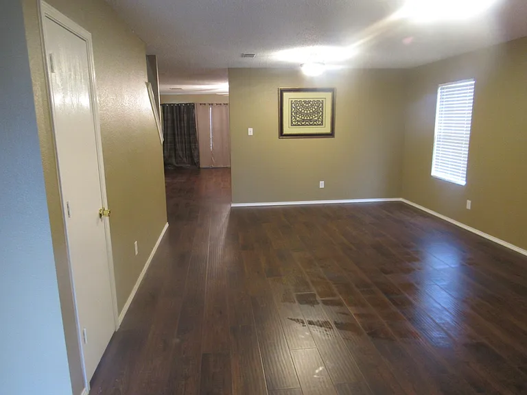 8724 Hunters Trl — Photo 20