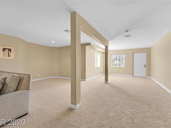 4th image of 7145 Beverly Glen Ave